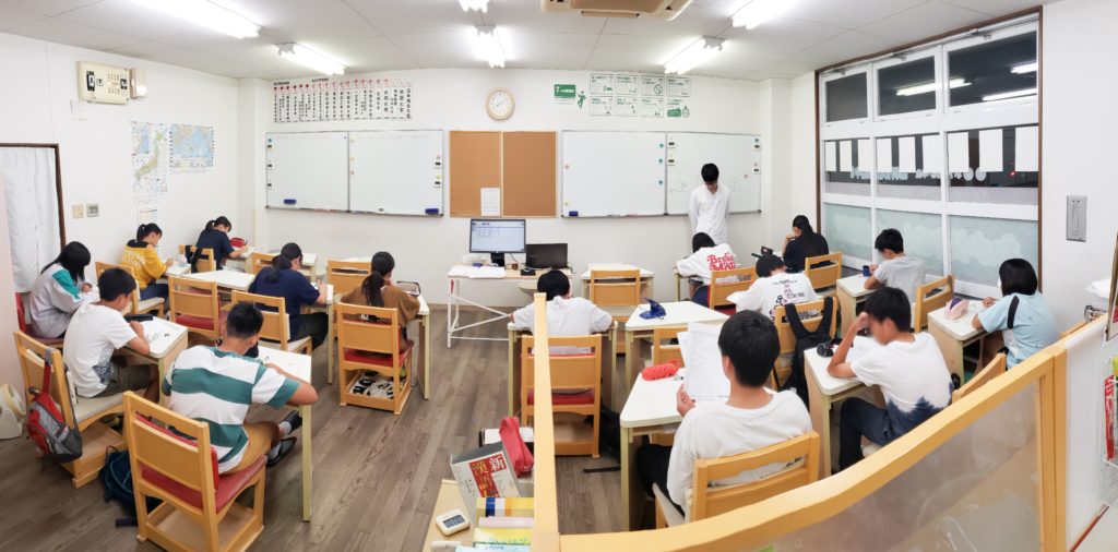 名学館小牧新町校 授業風景