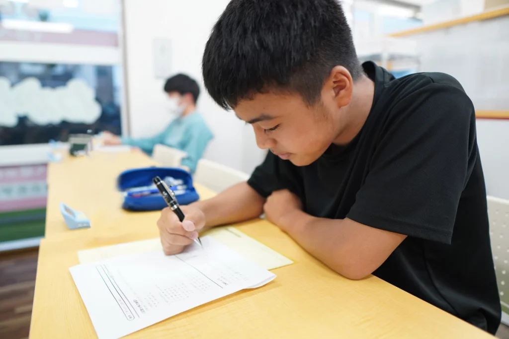 eトレプリントを解く中学生