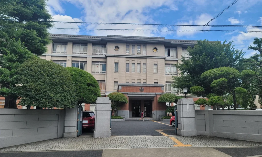 旭丘高校 正門