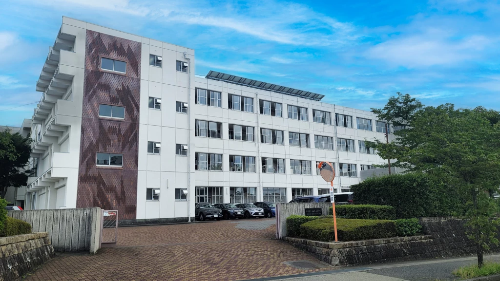 名古屋市立名東高校 正門