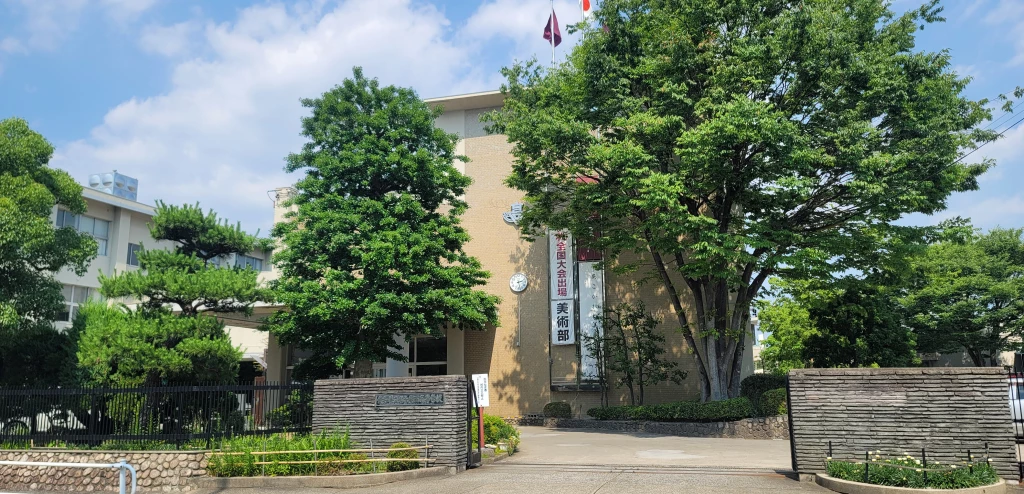 名古屋西高校 正門